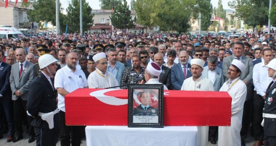 Mardin şehidi dualarla toprağa verildi