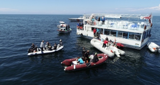 Marmara’da suyun altında nefes kesen yarış