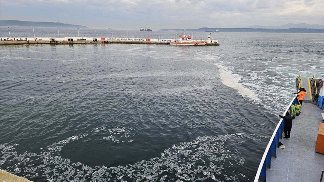 Marmara Denizi'nde görülen müsilajın su sıcaklığının düşmesiyle etkisini azaltması öngörülüyor