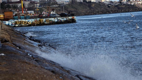 Marmara Denizi'nde poyraz etkisini sürdürüyor