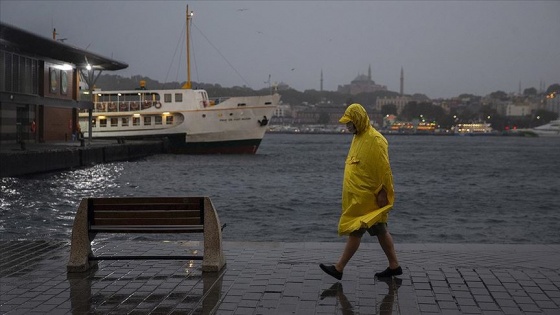 Marmara'nın doğusu ile İstanbul'da aralıklı sağanak bekleniyor