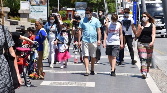 Marmaris'te Kovid-19/ koronavirüs tedbirleri kapsamında maske takma zorunluluğu getirildi