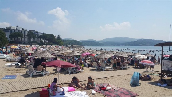 Mavi bayraklı plajlarda bayram tatili yoğunluğu