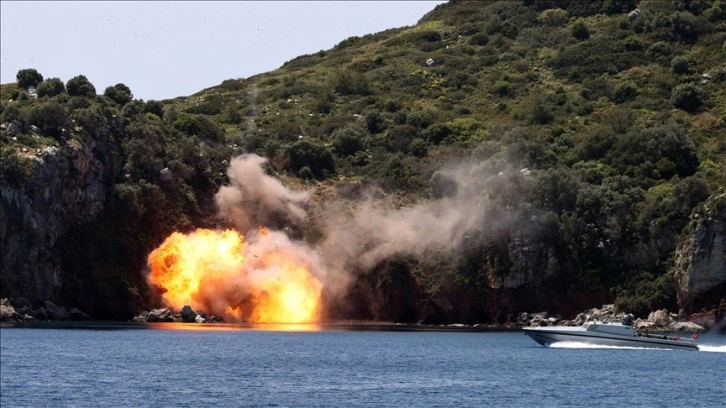 Mavi Vatan Tatbikatı'nda yerli üretim SİHA'dan 'önemli atış'