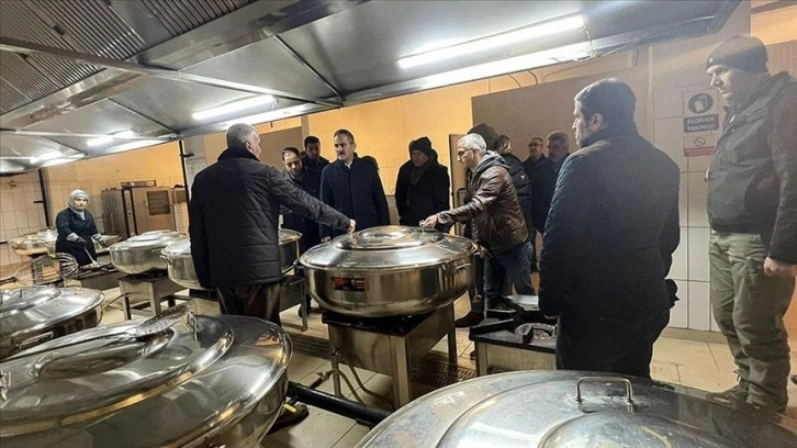 MEB'den 10 ildeki depremzedelere barınma ve yemek hizmeti