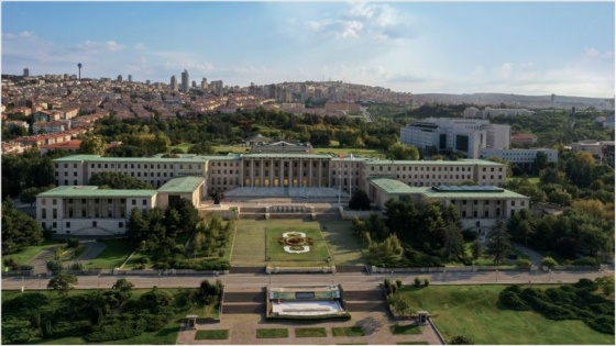 Meclis Hastanesi doktoru, koronavirüs tedavisinden sonra taburcu edildi