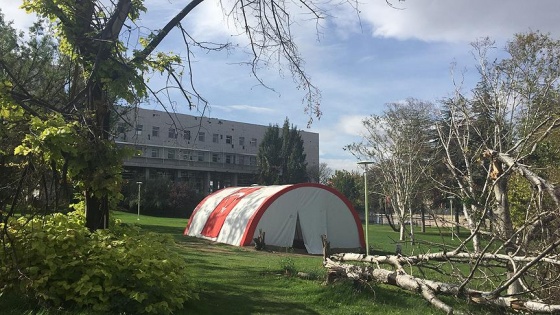 Mecliste bombanın atıldığı bahçede anıt yapılacak