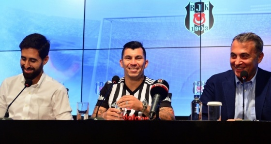 Medel: 'Çok büyük bir kulübe geldim'