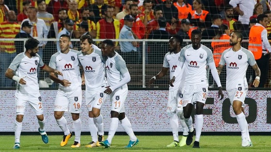 Medipol Başakşehir, deplasmanda Göztepe'yi 2-1 yendi