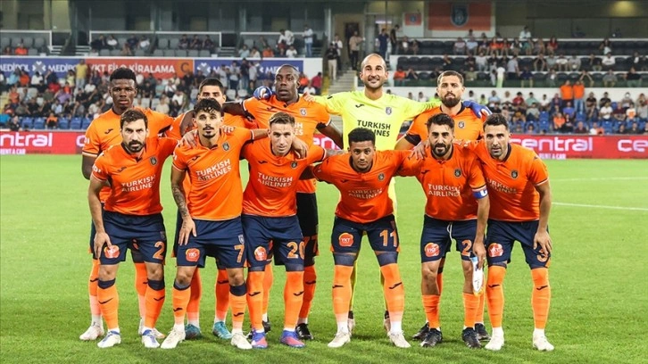 Medipol Başakşehir, UEFA Konferans Ligi grupları için Antwerp deplasmanında