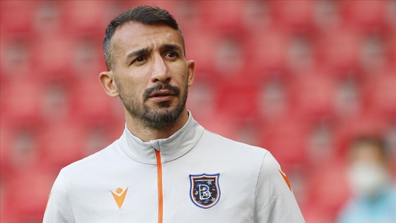 Mehmet Topal bir yıl daha Medipol Başakşehir'de