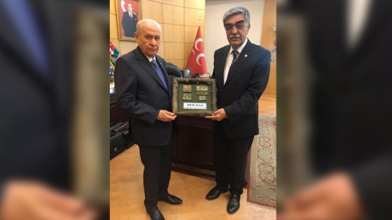 Mehmetçik'ten Bahçeli'ye 'Zeytin Dalı' hediyesi