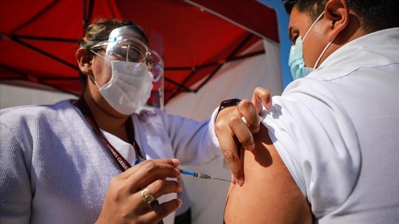 Meksika'da 1 milyonu aşkın kişi Kovid-19 aşısı oldu
