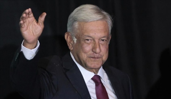 Meksika Devlet Başkanı Obrador'un Kovid-19'a karşı tedbirli olmaması tepki çekti