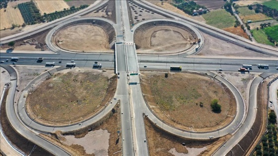 Menemen-Aliağa-Çandarlı Otoyolu ve bağlantı yolları yarın trafiğe açılacak