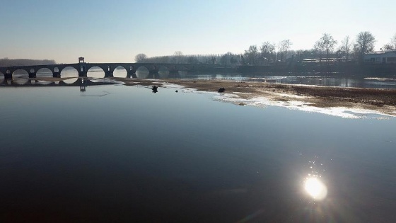 Meriç Nehri'ne atlayan FETÖ şüphelisi kayboldu