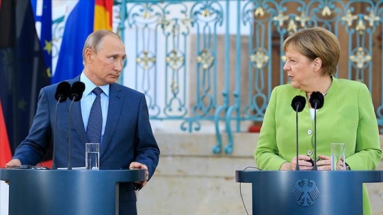 Merkel ve Putin, telefonda Belarus’u görüştü