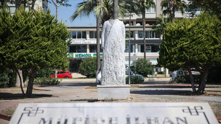 Mersin sahilindeki kadın belediye başkanı heykelinin baş ve elleri kırıldı