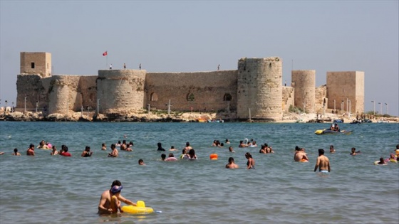 Mersin sahillerinde tatil yoğunluğu