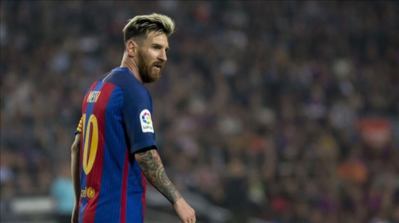 Messi'nin heykeline saldırı