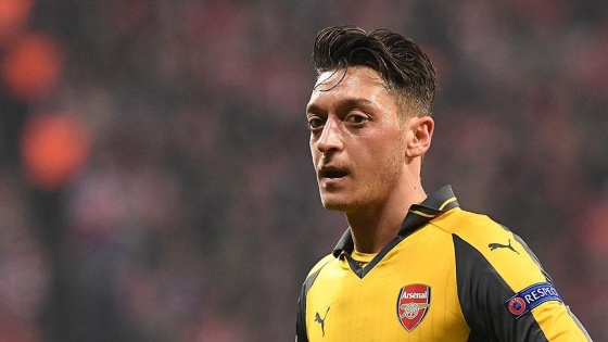 Mesut Özil'den ayrılık sinyali