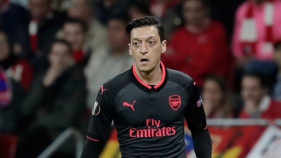 Mesut Özil'den 'İslam'da teröre yer yok' mesajı