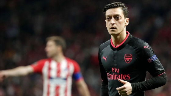 Mesut Özil'e bıçaklı saldırı girişimi