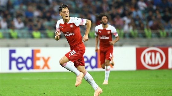 Mesut Özil 'güvenlik' gerekçesiyle kadro dışı