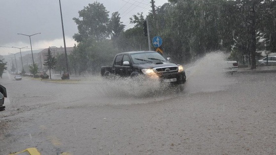 Meteoroloji kuvvetli yağış uyarısında bulundu