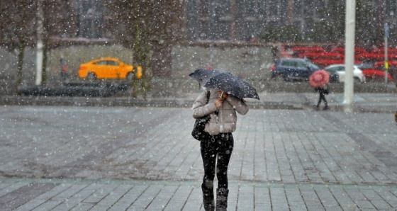 Meteorolojiden 4 il için kuvvetli yağış ve fırtına uyarısı