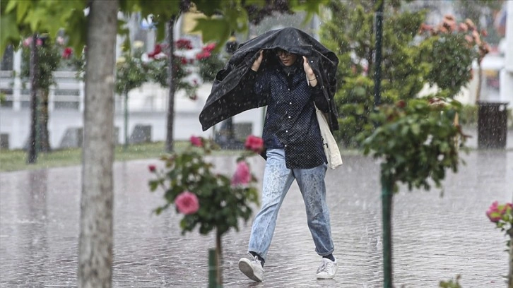 Meteorolojiden 8 il için gök gürültülü sağanak uyarısı