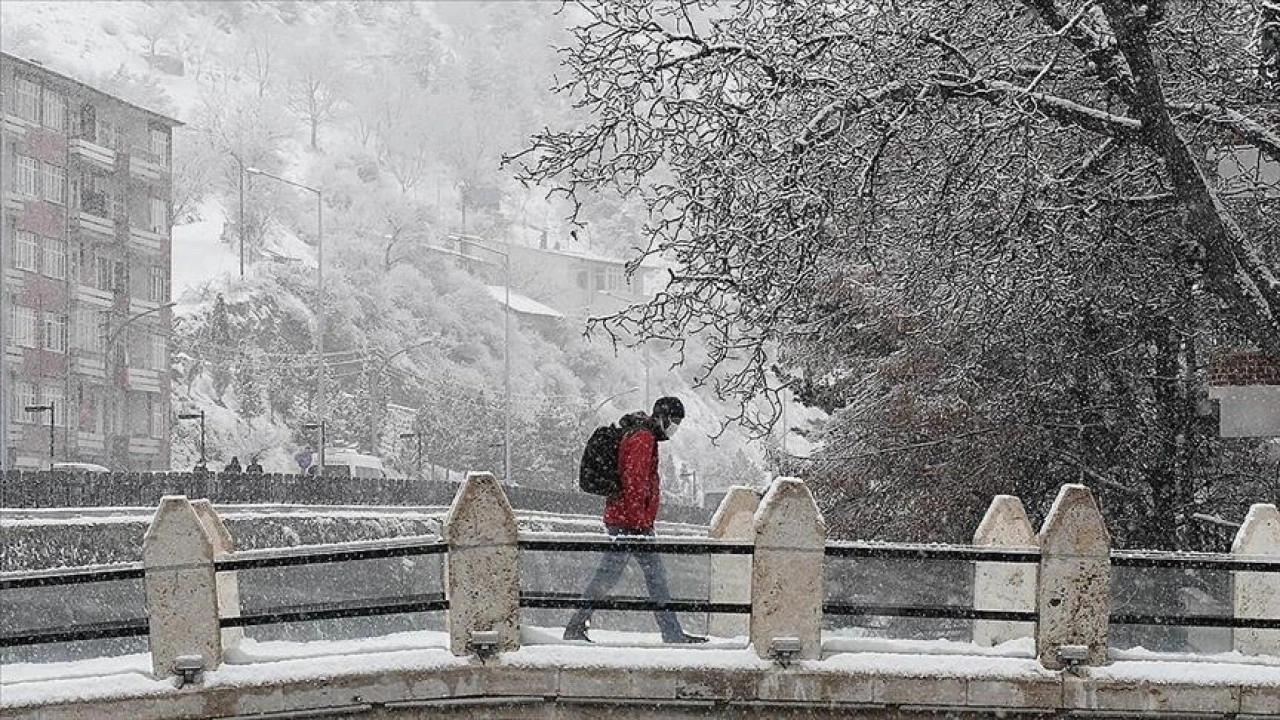 Meteorolojiden Karadeniz için kar yağışı ve fırtına uyarısı