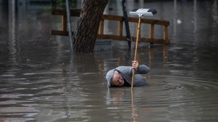 Meteorolojiden Karadeniz için kuvvetli sağanak uyarısı