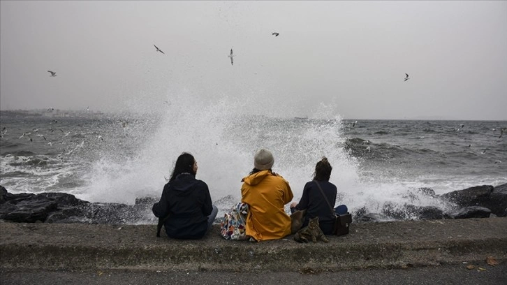 Meteorolojiden Marmara için kuvvetli rüzgar ve fırtına uyarısı