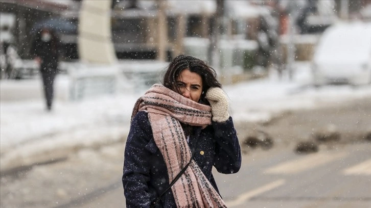 Meteorolojiden soğuk ve yağışlı hava uyarısı