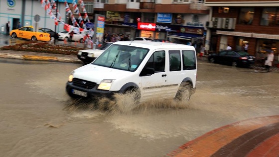 Meteorolojiden üç il için kuvvetli yağış uyarısı