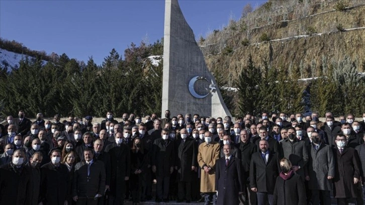 MHP Genel Başkanı Bahçeli, Ülkücü Şehitler Anıtı'nı ziyaret etti