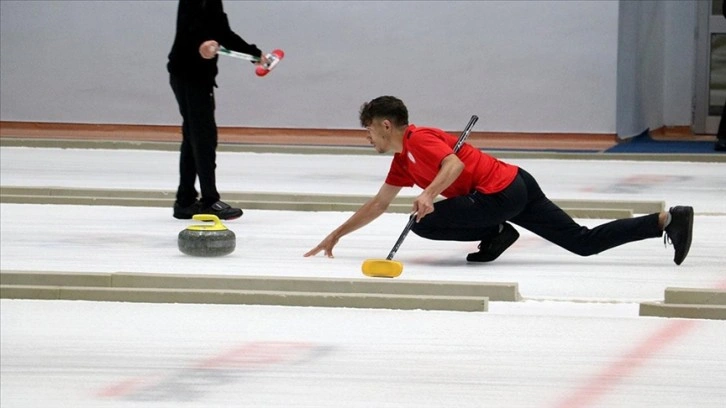 Milli curlingcilerin hedefi önce Avrupa sonra Dünya Şampiyonası