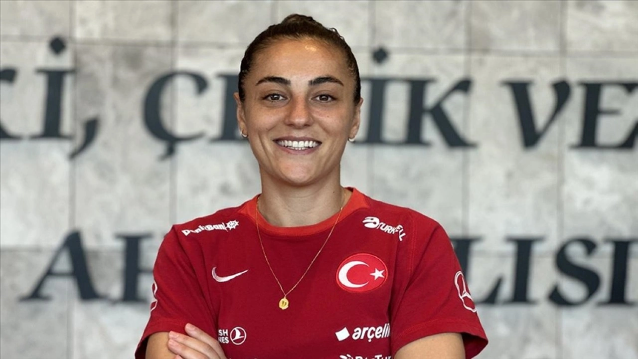 Milli futbolcu Didem Karagenç, 2025 Avrupa Şampiyonası yolunda takımına güveniyor