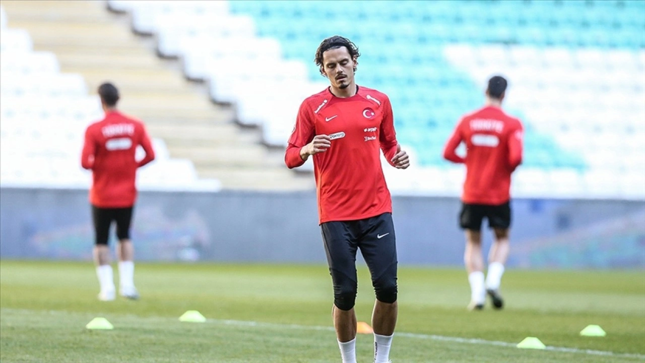 Milli futbolcu Enes Ünal, çapraz bağındaki yırtık nedeniyle sezonu kapattı