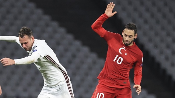 Milli futbolcu Hakan Çalhanoğlu: Hedefimize ulaşmak için çalışmaya devam edeceğiz