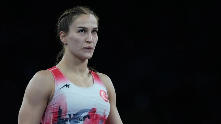 Milli güreşçi Buse Tosun Çavuşoğlu repesajda mücadele edecek