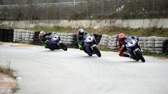 Milli motosikletçiler İspanya'da piste çıkacak