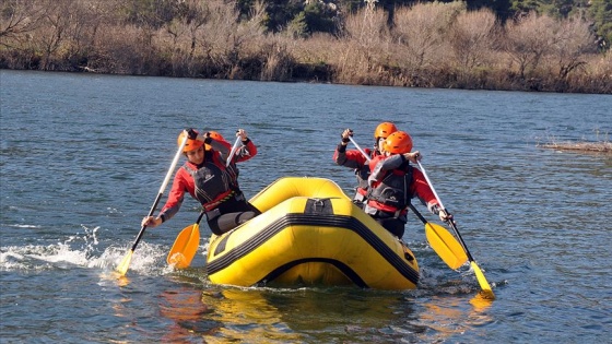 Milli raftingciler 'zirveyi' kaptırmamak için çalışıyor