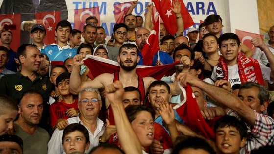 Milli sporcu Kadir Kuş altın madalya kazandı