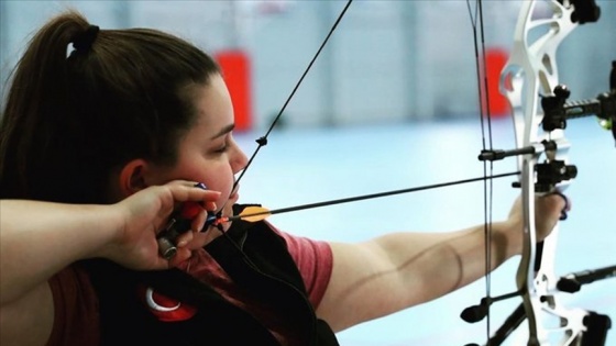 Milli sporcu Öznur Cüre, Tokyo Paralimpik Oyunları'na kota aldı