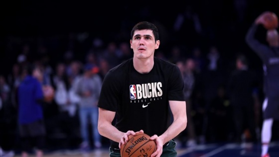 Milwaukee Bucks, milli basketbolcu Ersan İlyasova'yı serbest bıraktı