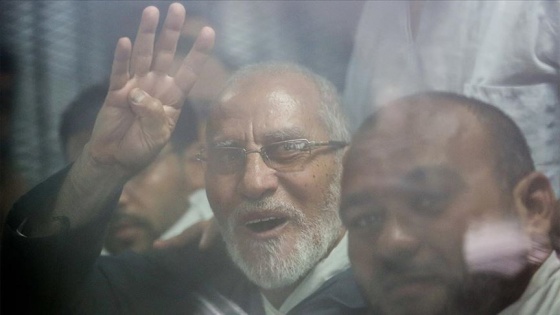 Mısır'da İhvan lideri Bedii'ye müebbet hapis cezası