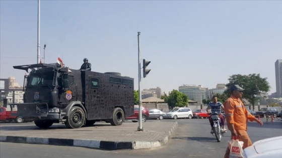 Mısır'da Sisi karşıtları ve destekçilerinden eş zamanlı gösteriler