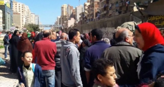 Mısır İskenderiye'de ekmek krizi halkı sokağa döktü